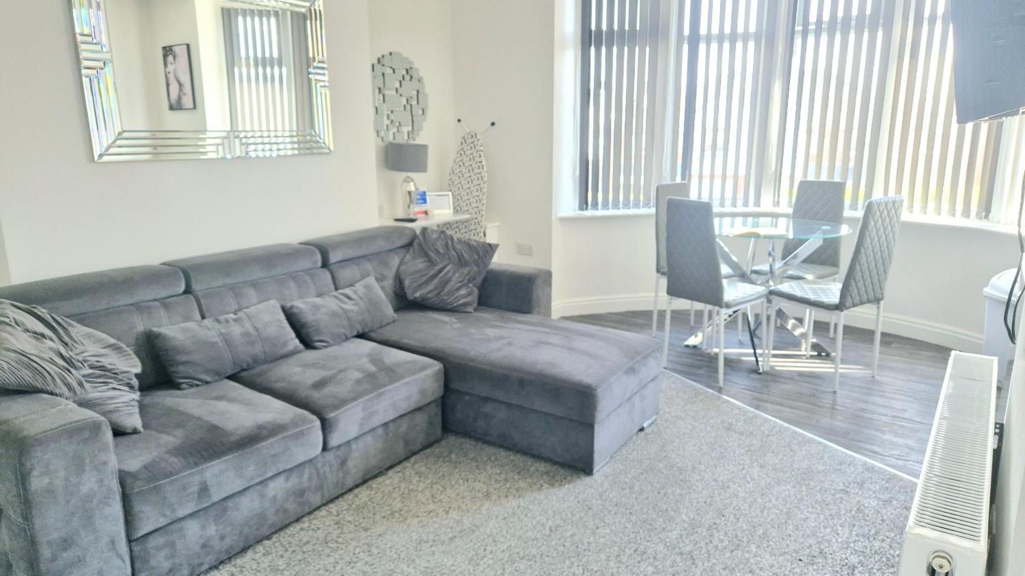 Deluxe Apartments On Mersey One Blackpool Exterior photo