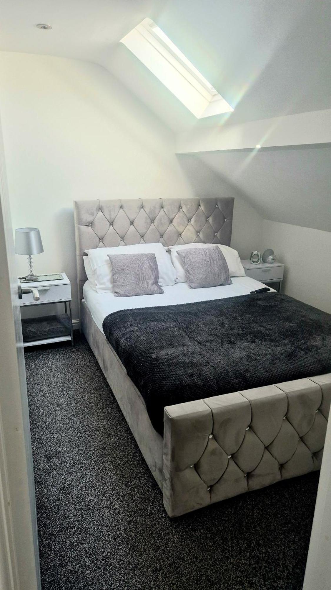 Deluxe Apartments On Mersey One Blackpool Exterior photo